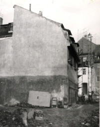 Stadtarchiv Weimar, 60 10-5/5, Blick auf "Hinter der Badestube" zur Mostgasse, 1986