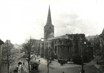 Stadtarchiv Weimar, 60 10-5/6, Blick auf den Herderplatz, nach 1945