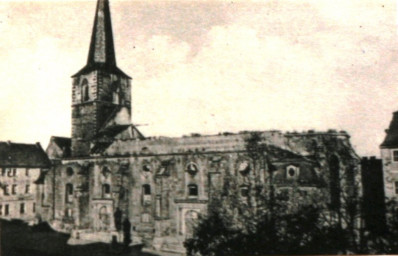 Stadtarchiv Weimar, 60 10-5/6, Blick auf den Herderplatz, nach 1945