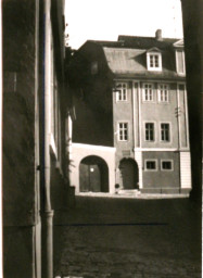 Stadtarchiv Weimar, 60 10-5/6, Blick vom Herderplatz zum Herderhaus, ohne Datum