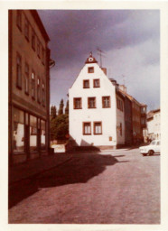 Stadtarchiv Weimar, 60 10-5/6, Blick vom Herderplatz in die Straße Eisfeld, 1977