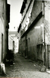 Stadtarchiv Weimar, 60 10-5/7, Blick vom Eisfeld in die Rosmariengasse, 1986