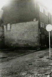 Stadtarchiv Weimar, 60 10-5/7, Blick von der Kleinen Teichgasse in die Rosmariengasse , 1980