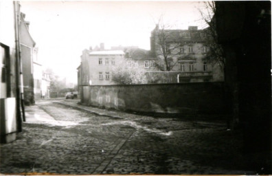 Stadtarchiv Weimar, 60 10-5/8, Blick in die Kleine Teichgasse, 1980