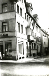 Stadtarchiv Weimar, 60 10-5/8, Blick vom Teichplatz in die Teichgasse, 1979