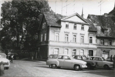 Stadtarchiv Weimar, 60 10-5/8, Blick auf den Teichplatz und Teichgasse, 1979