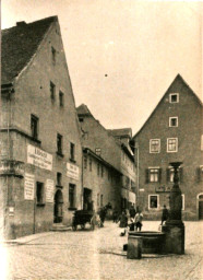 Stadtarchiv Weimar, 60 10-5/8, Blick von der Geleitstraße in die Scherfgasse, 1900