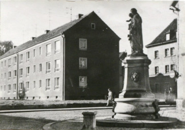 Stadtarchiv Weimar, 60 10-5/9, Blick auf die Neubauten der Böttchergasse, 1975