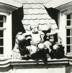 Stadtarchiv Weimar, 60 10-5/9, Figurengruppe am Wittumspalais, 1980