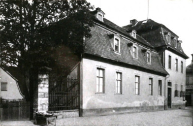 Stadtarchiv Weimar, 60 10-5/9, Blick vom Theaterplatz zum Wittumspalais, vor 1945