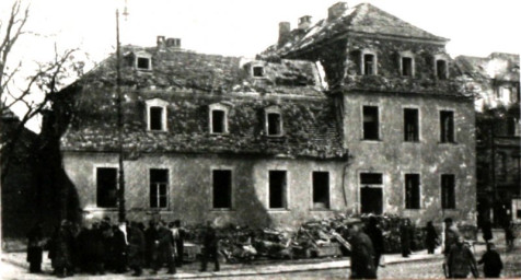 Stadtarchiv Weimar, 60 10-5/9, Blick vom Theaterplatz zum Wittumspalais, 1945