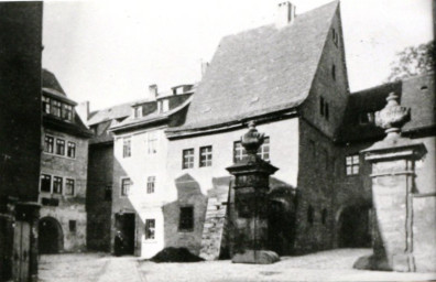 Stadtarchiv Weimar, 60 10-5/9, Blick auf den Platz Am Palais , um 1950