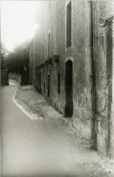 Stadtarchiv Weimar, 60 10-5/9, Blick in den Zeughof , um 1960