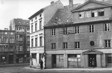 Stadtarchiv Weimar, 60 10-5/22, Blick aus der Friedensstraße auf die Häuser Nummer 1 und 3, vor 1966