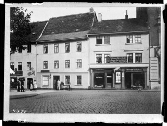 Stadtmuseum Weimar, Eichhorn 666 (K II 055 A), Blick auf die Häuser »Frauentorstraße 1, 3, 5«, zwischen 1899/1903