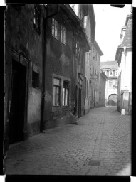 Stadtmuseum Weimar, Eichhorn 679 (K II 061 A), Blick von der Frauentorstraße in die Brauhausgasse, 1944