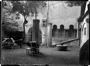 Stadtmuseum Weimar, Eichhorn 726 (K II 076 A), Blick den Hof des Küstlerheims, um 1940