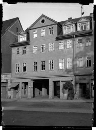 Stadtmuseum Weimar, Eichhorn 760 (K II 091 B), Blick auf das Haus »Goetheplatz 3«, um 1940