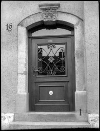 Stadtmuseum Weimar, Eichhorn 866 (K II 125 A), Blick auf das Portal Jakobsplan 16, um 1940