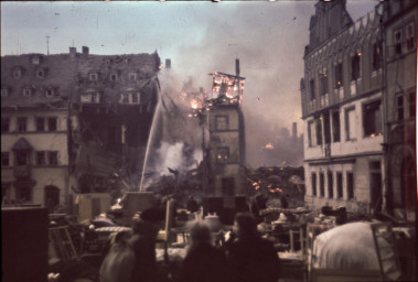 Privatarchiv Constantin Beyer, 1945 Agfacolor A-14, Marktnordseite, 1945