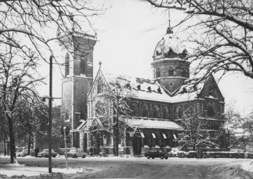 , 60 14 K1-27/3, Pfarrkirche Herz Jesu im Winter                     , um 1985