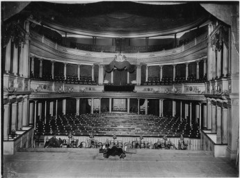 Stephan Liebig, 60 14 K2-210/1, Das alte Hoftheater, vor 1907