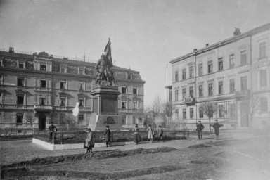 Stephan Liebig, 60 14 K2-356/3, Watzdorfplatz, um 1900