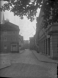 Stadtmuseum Weimar, Eichhorn 201 (K I 021 A), Blick vom Zeughof in die Rittergasse, um 1935