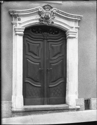 Stadtmuseum Weimar, Eichhorn 351 (K I 055 A), Blick auf das Portal »Kaufstraße 10«, um 1940