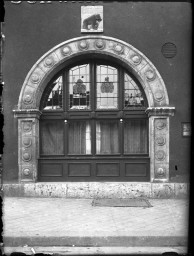 Stadtmuseum Weimar, Eichhorn 468 (K I 102 A), Fenster/Portal des Hauses »Markt 20«, um 1940