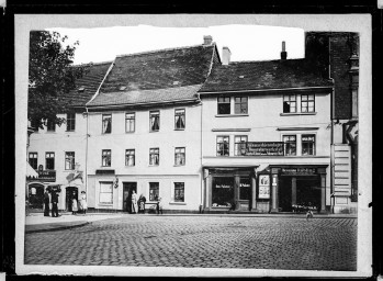Stadtarchiv Weimar, 60 14 Negativ 009, Blick aus der Schillerstraße auf die Frauentorstraße, vor 1903