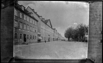 Stadtarchiv Weimar, 60 14 Negativ 019, Blick aus der Heinrich-Heine-Straße, Richtung Goethplatz, vor 1899