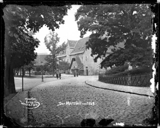 Stadtarchiv Weimar, 60 14 Negativ 027, Blick aus Richtung Burgplatz auf das Große Vorwerk, 1867