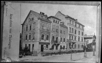 Stadtarchiv Weimar, 60 14 Negativ 034, Blick auf die Häuser Prellerstraße 2/​Steubenstraße 27, um 1884