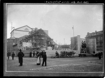 Stadtarchiv Weimar, 60 14 Negativ 115, Abriss des Hoftheaters, 1907