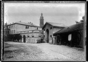 Stadtarchiv Weimar, 60 14 Negativ 137, Hof des Roten Schlosses, um 1900