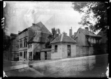 Stadtarchiv Weimar, 60 14 Negativ 172, Blick auf die Ecke Musäusstraße/Leibnizallee, um 1915