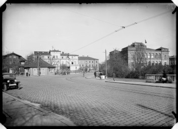 Stadtarchiv Weimar, 60 14 Negativ 213, Blick vom Viadukt zum Museum       , um 1925