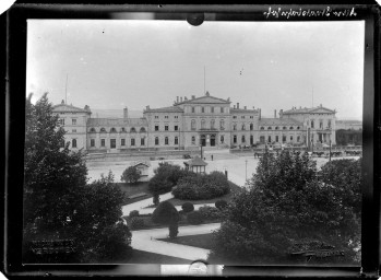 Stadtarchiv Weimar, 60 14 Negativ 266, alter Staatsbahnhof   , vor 1900