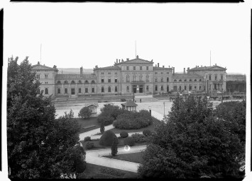 Stadtarchiv Weimar, 60 14 Negativ 268, alter Staatsbahnhof   , vor 1900