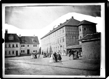 Stadtarchiv Weimar, 60 14 Negativ 292, Blick über den westlichen Rollplatz Richtung Süden, um 1870