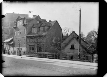 Stadtarchiv Weimar, 60 14 Negativ 311, Blick auf die Häuser »Am Viadukt 1, 3, 5, 7 und 9«, vor 1931