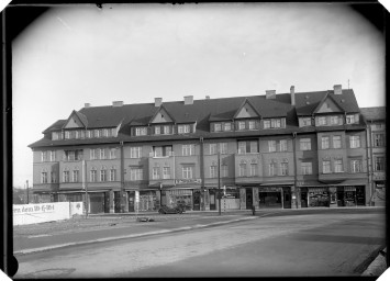Stadtarchiv Weimar, 60 14 Negativ 314, Blick auf die Häuser »Am Viadukt« »Vier-Giebel-Haus«, um 1937