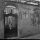 Stadtmuseum Weimar, Eichhorn 166 (K I 012 A), Blick auf den Garteneingang des »Deutschritterhauses«