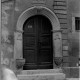 Stadtmuseum Weimar, Eichhorn 238 (K I 029 A), Blick auf das Portal »Herderplatz 8«