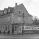 Stadtarchiv Weimar, 60 10 (Negativ 3215), Kreuzung Fuldaer Straße/Ernst-Thälmann-Straße mit Gasthaus »Deutsche Eiche«