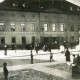 Stadtarchiv Weimar, 60 10-5/11, Blick auf den Theaterplatz mit Goethe-Schiller-Denkmal