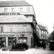 Stadtarchiv Weimar, 60 10-5/12, Blick Theterplatz-Schillerstraße 19/rechts in die Schützengasse