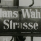 Stadtarchiv Weimar, 60 10-5/16, Straßenschild "Hans-Wahl-Straße"