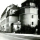 Stadtarchiv Weimar, 60 10-5/2, Blick auf die Zentralbibliothek mit dem ehemaligen Stadtturm